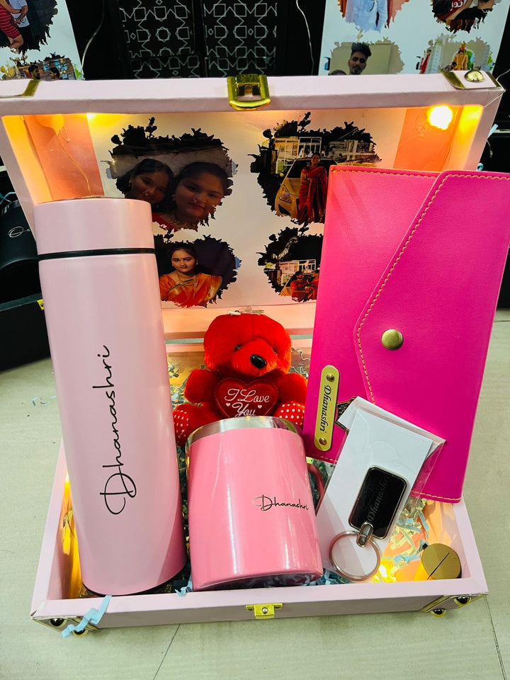 Trunk box women hamper