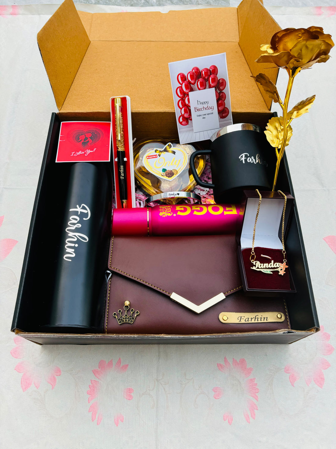 CUSTOMIZE WOMEN HAMPER